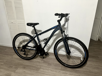 28" Schwinn Men's Trailway 700c Hybrid Bike (Model: S8110TG)