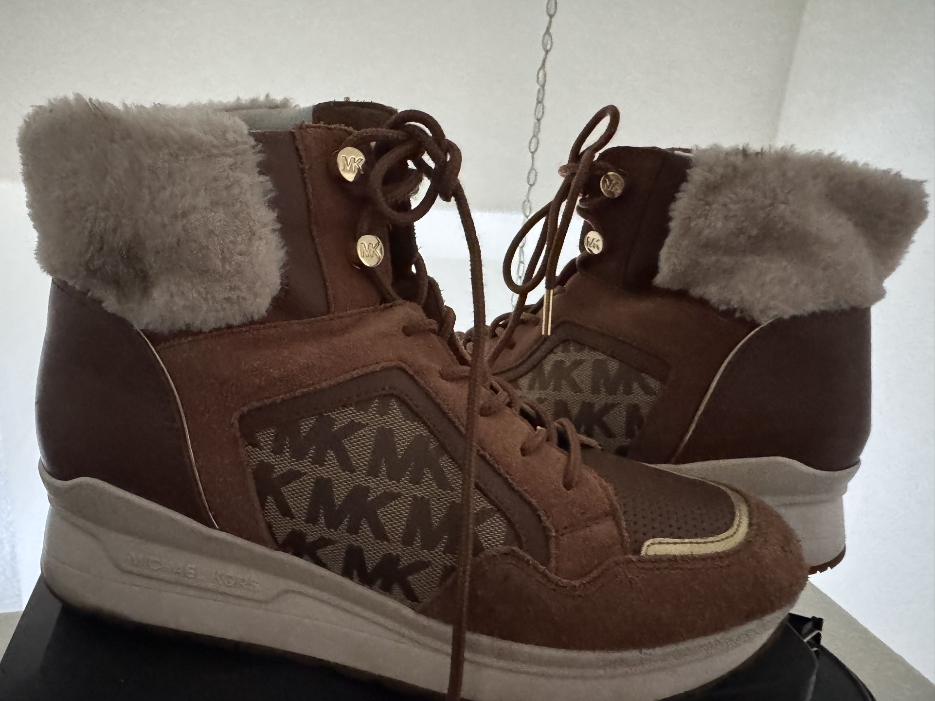 michael Kors boots size 10