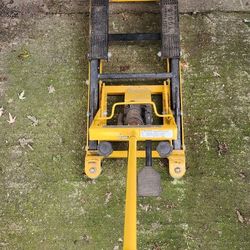 Atv . Motorcycle Jack 