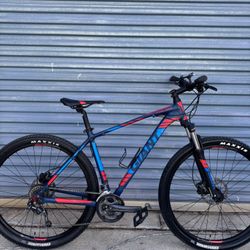 Giant talon Mountain Bike 29er