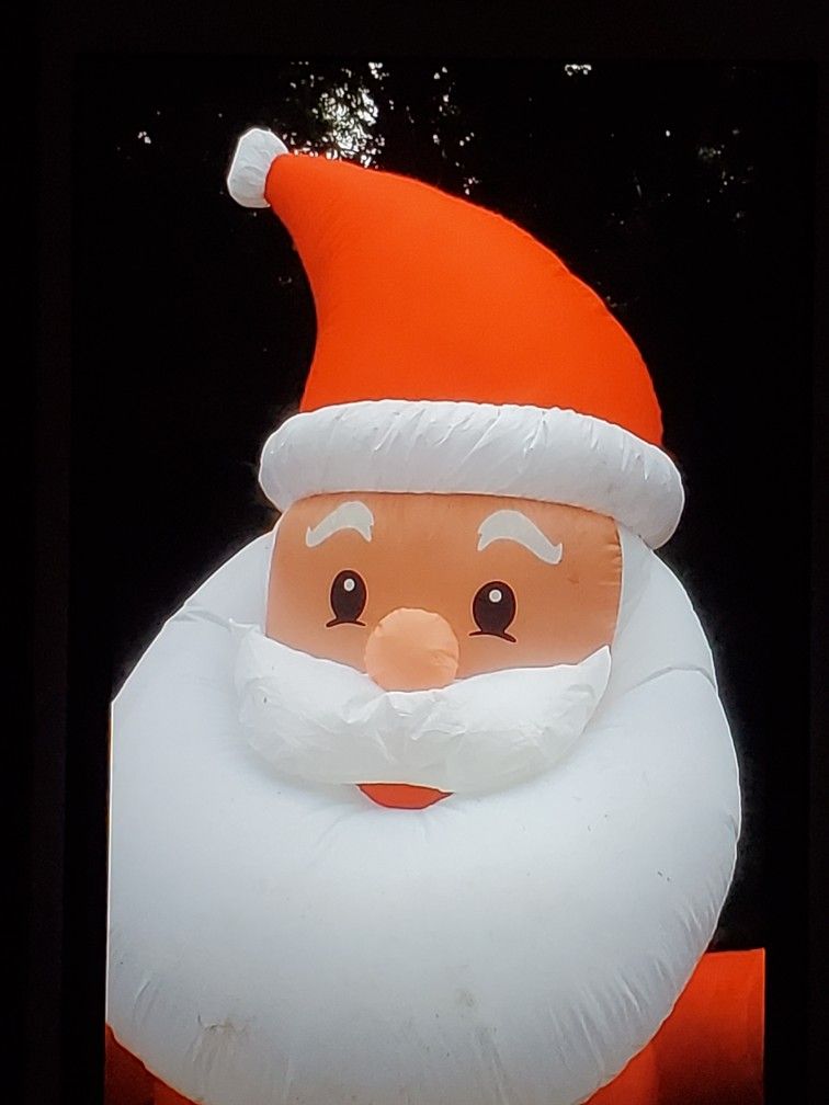 Holiday Blow Up/ Large Guy With A White Beard In A Red Suit/Inflatable