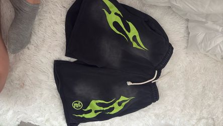 Hell star shorts