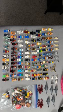 Lego Mini-fig and Accessories Lot