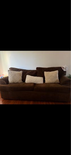 FREE pick up in Hacienda Heights COUCH & LOVE SEAT