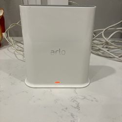 Arlo Smart Hub
