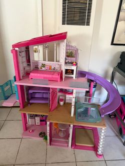 Barbie dream house  with working elevator