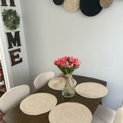 Dinning Table 4 Chairs 