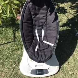 4 Moms For Baby— No Charger