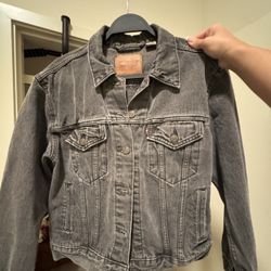 Women’s M Levi’s Jean jacket