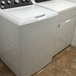 GE 4.5 cu. ft. capacity washer & 7.0 cu. ft. Whirlpool Dryer