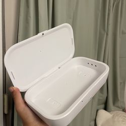 Sanitizing box