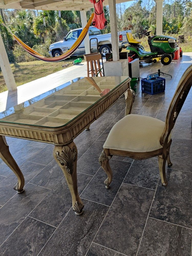 Desk With Chair
