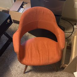 Retro Post Modern Style Chair 