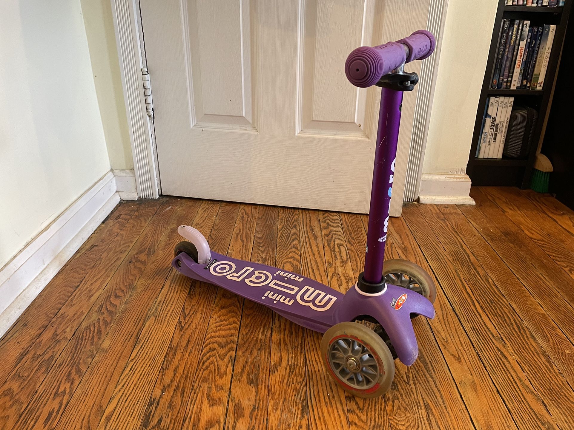 Micro Mini Deluxe Scooter- Purple