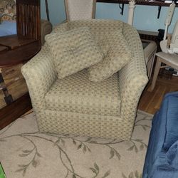 Swivel Living Room Chair