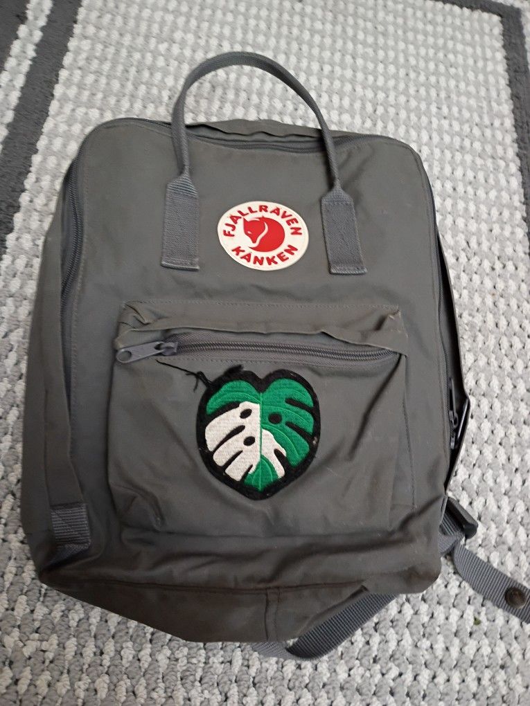 Fjallraven Kanken Classic Backpack Grey