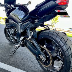2011 Yamaha FZ8 800cc Dark Knight Edition