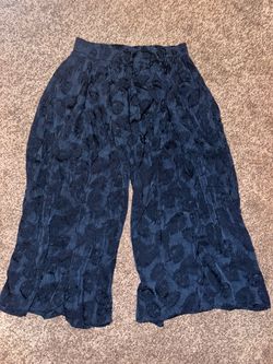 Navy Blue Floral Wide-Leg Cropped Pants