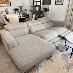 Living Spaces power reclining, USB, right chaise