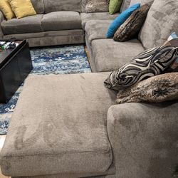 Luxe Gray 4 Piece Right Arm Facing Sectional with Chaise
