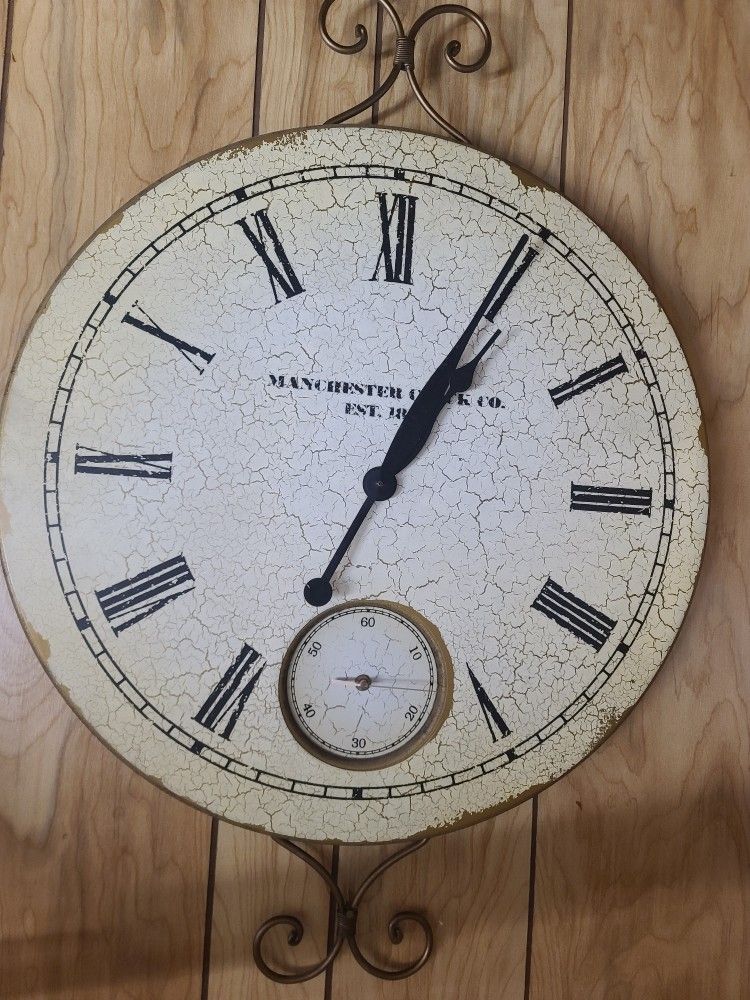 Antique style large clock 32.5" high and 23.5" wide