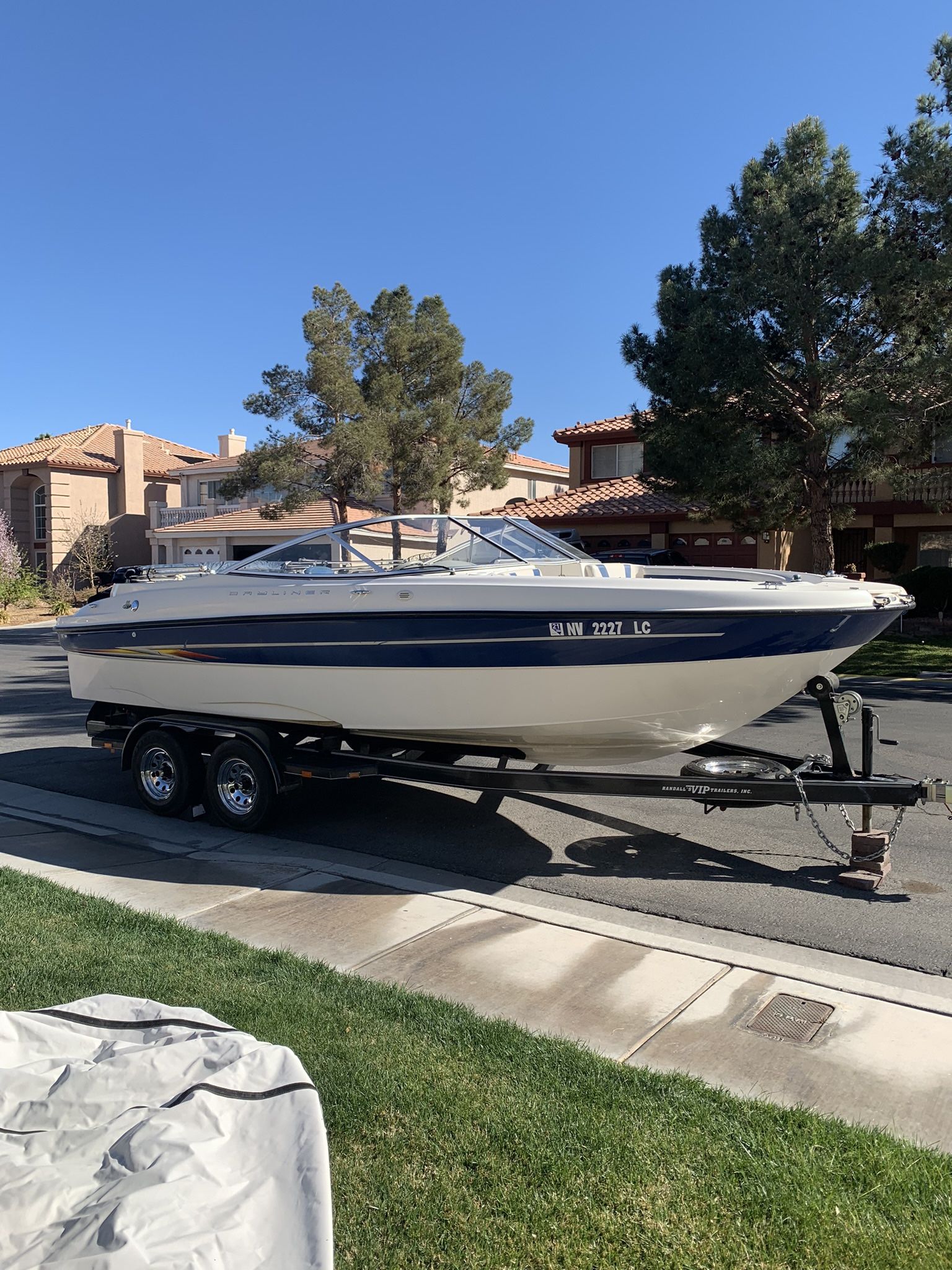 2005 Bayliner 219 Sundeck