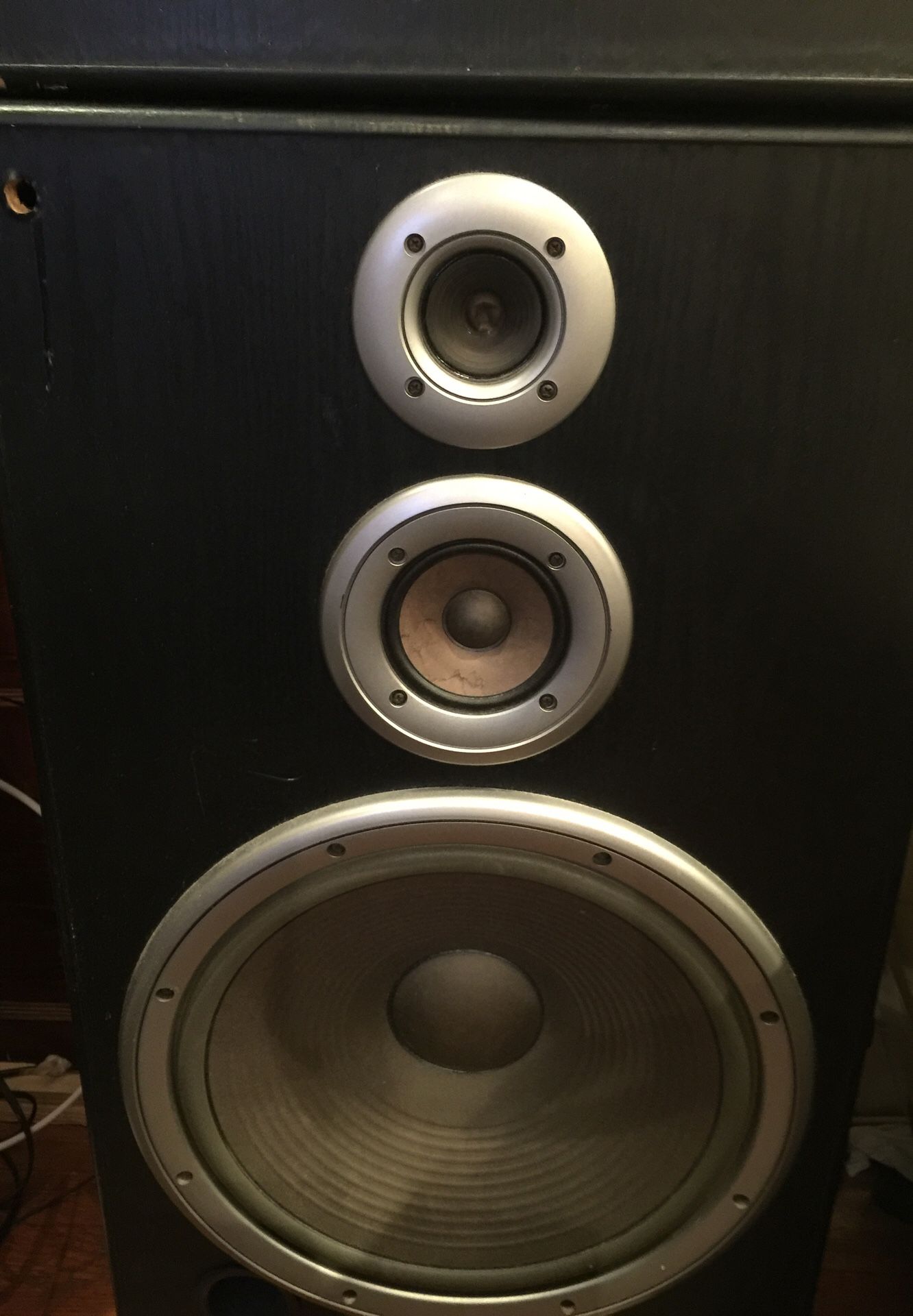 JVC heavy BASS 15 “ inches subs / 3 inches mid- range /2 “ tweeters sound awesome too big for my room,that’s for the pair ,,,,OBO