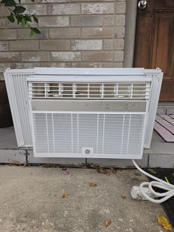 Air Conditioner/ Window Unit