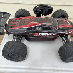 Traxxas E-Revo RC Truck