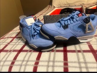 UNC Jordan 4’s
