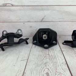 Acura TL UA6 AT New Tranny Mounts