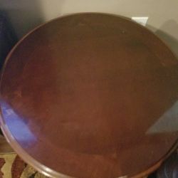 leather Sofa and 3 Table 1 entry table 1 desk computer 