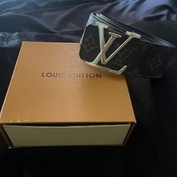 Louis Vuitton Belt With Box 