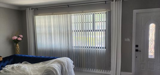 VERTICAL BLINDS