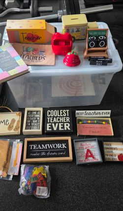 Teacher-Themed Gift and Decor Bundle