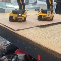 DEWALT
20V MAX XR Cordless Brushless Hammer Drill/Impact 2 Tool Combo Kit with (2) 20V 4.0Ah Batteries