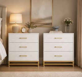 Set of two night stands