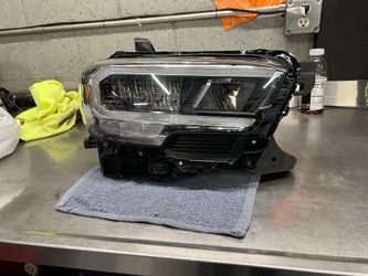 Headlight Assembly , 2023 Toyota Tacoma TRD Pro