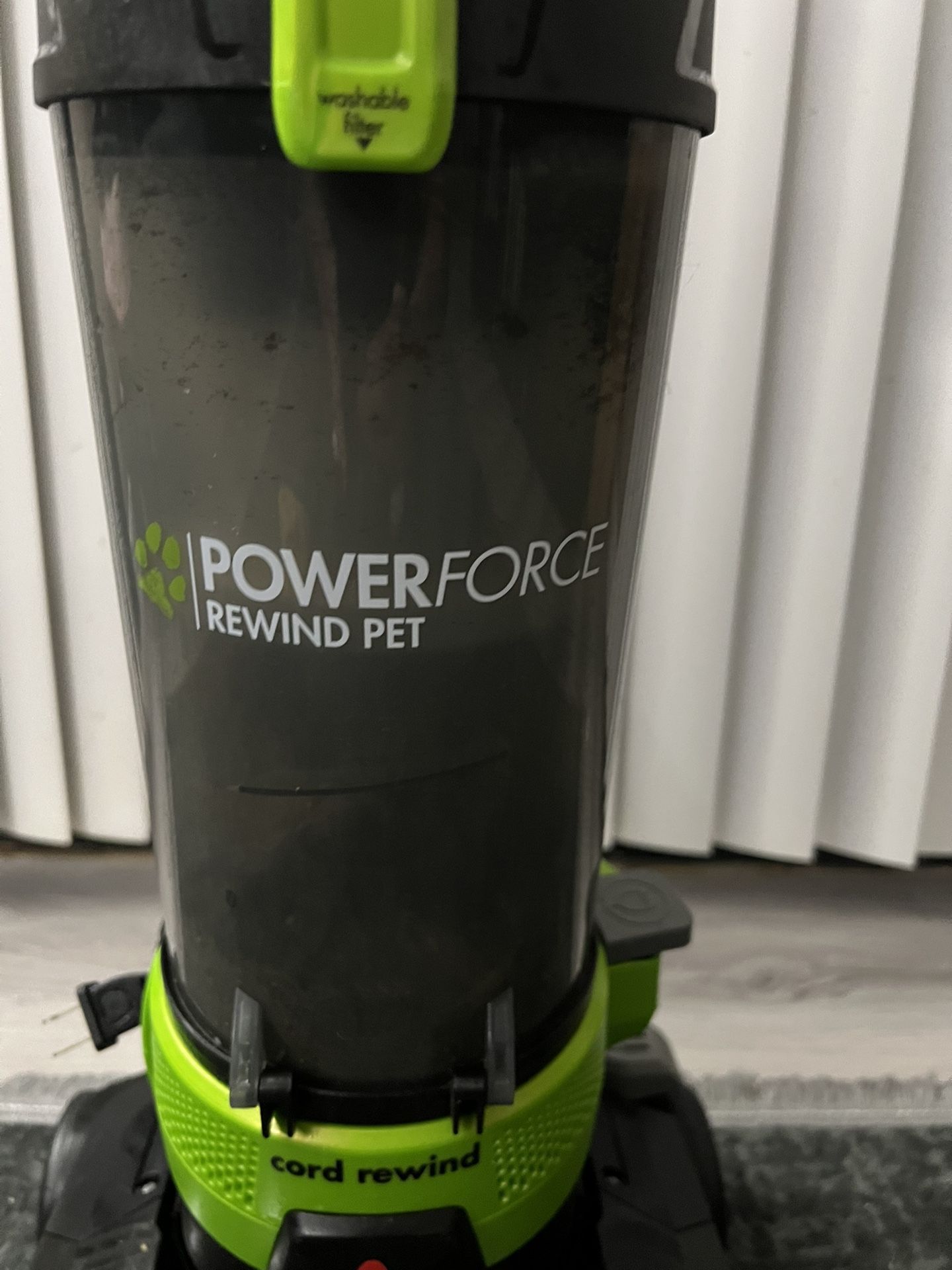 POWERFORCE Rewind Pet Vacuume