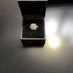 14 K  Diamond White Gold Ring