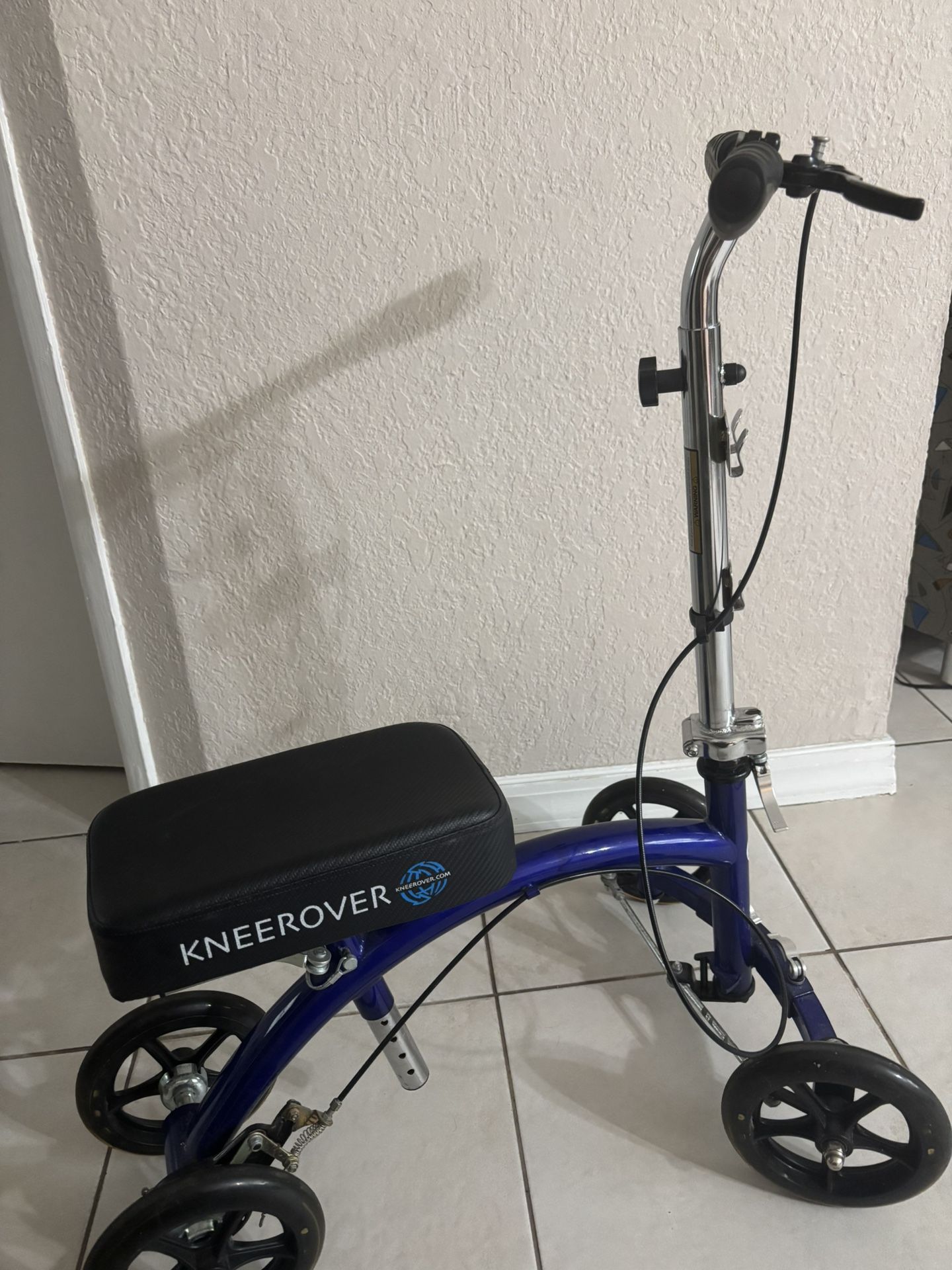 Knee Rover