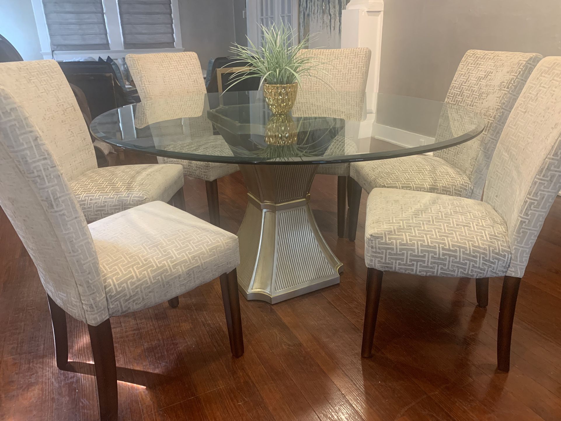 Round Glass Dining Room Set