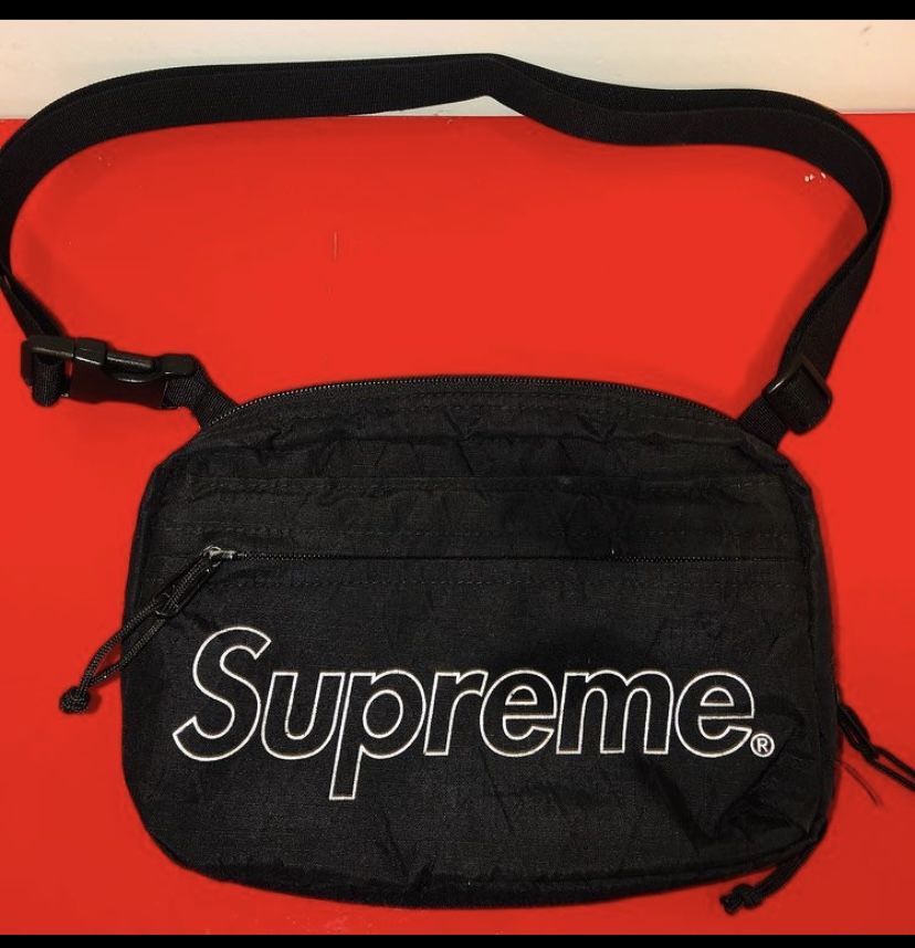 Supreme fanny pack