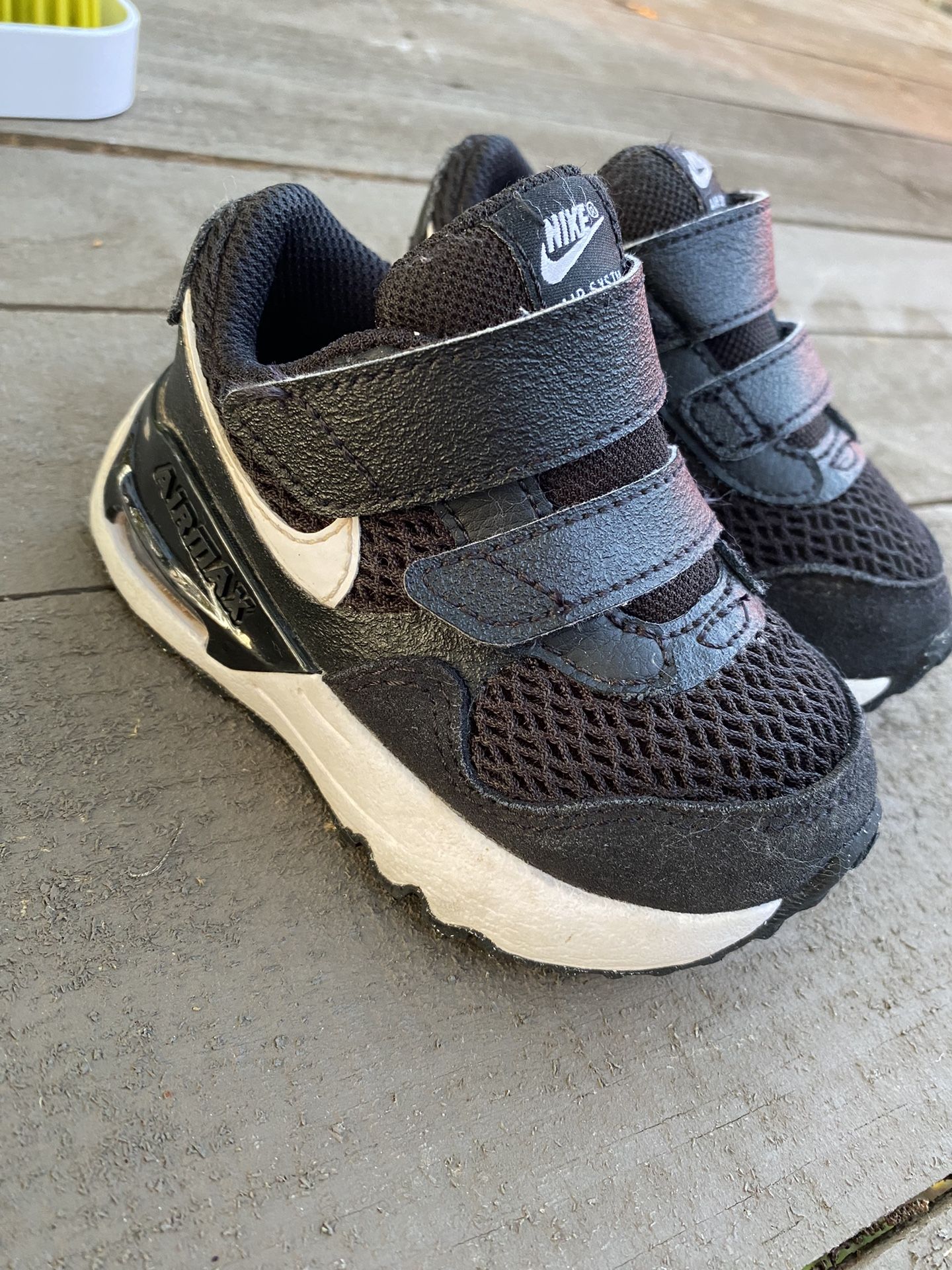 Toddler Nike Shoes Size 5c
