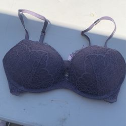 32D Victoria Secret Bra