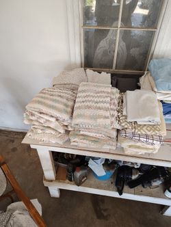 Curtains Sets And Bedsheets For Smaller Beds