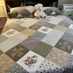 Queen bed, Frame, Mattress, Headbd