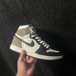 Jordan 1 Mocha High Sz11