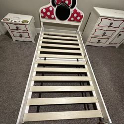 The Complete Set Of Furniture For The Girl’s Room