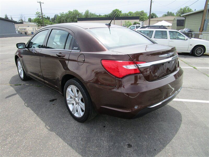 2013 Chrysler 200 Touring